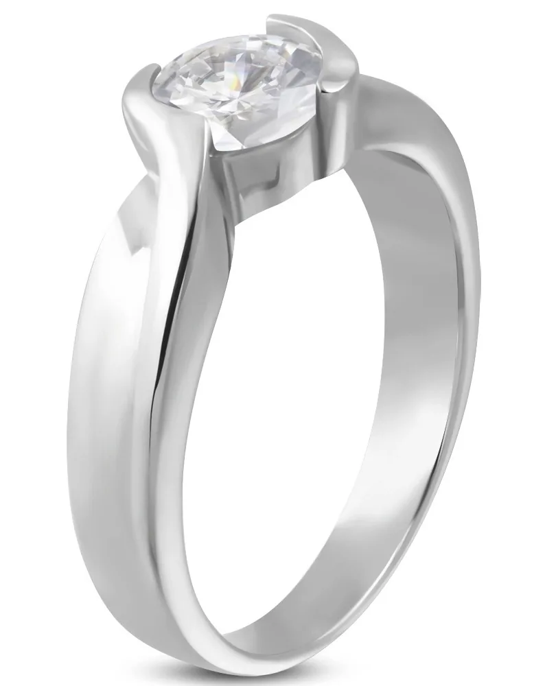 Cenově dostupný zásnubní prstýnek z chirurgické oceli se zirkonem